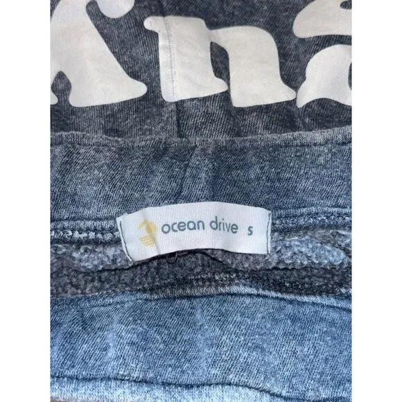 I Heart Hot guys shorts size small I love hot guys graphic shorts womens raw hem - Picture 6 of 7